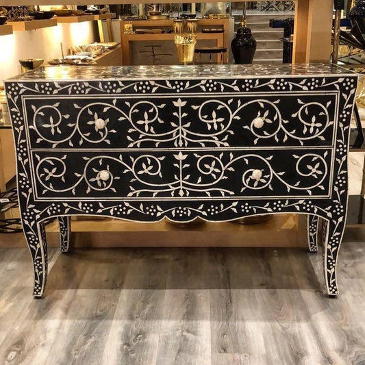 Celine Dresser